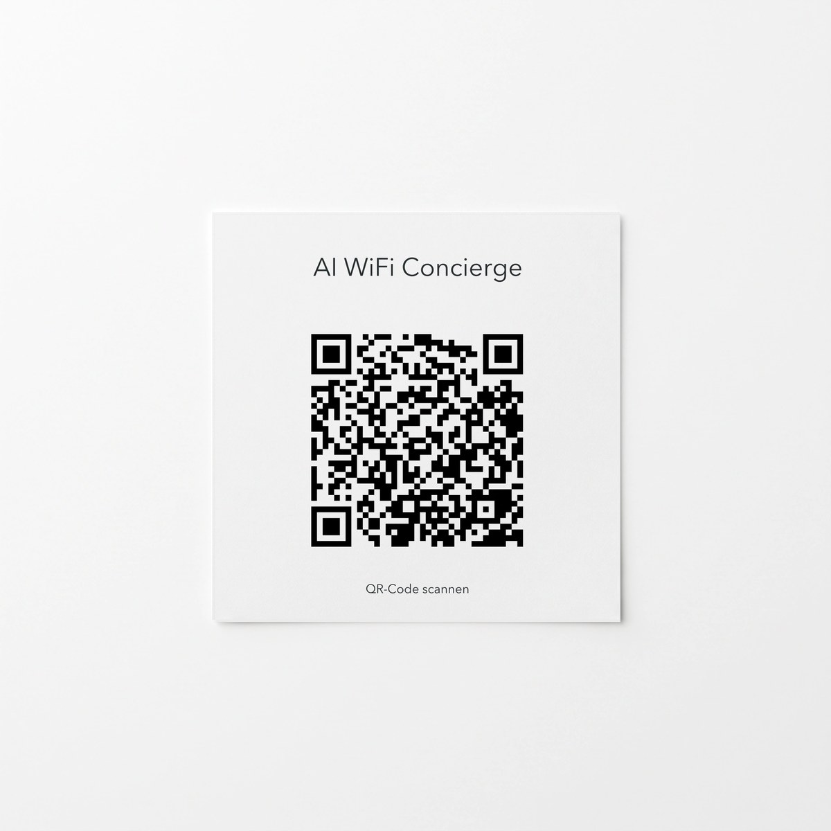 Schild „AI WiFi Concierge“ aus Sticker in der Nahaufnahme eines Luxushotels